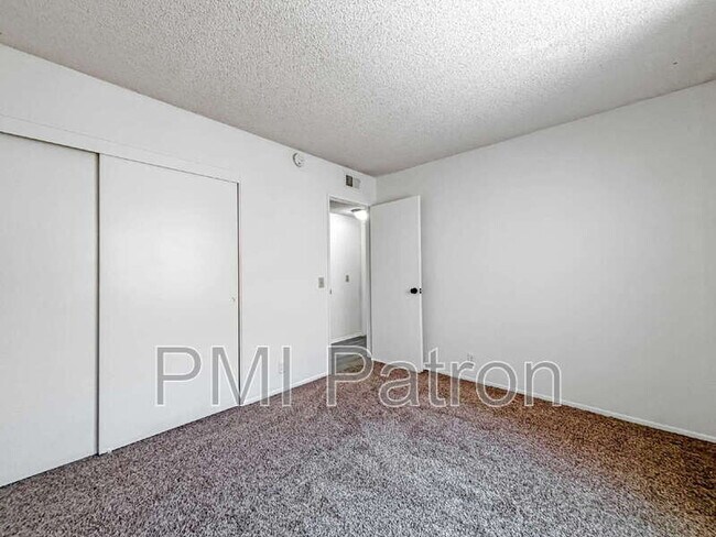 Building Photo - 8941 Mint Ave