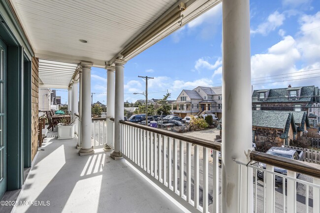 Building Photo - 1043 Barnegat Ln