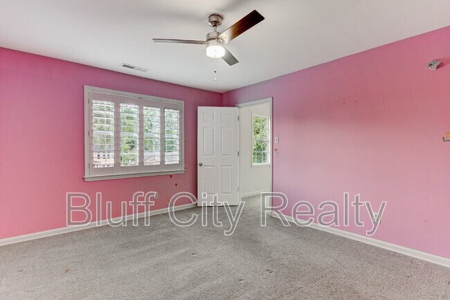 Building Photo - 6878 Kingham Cove