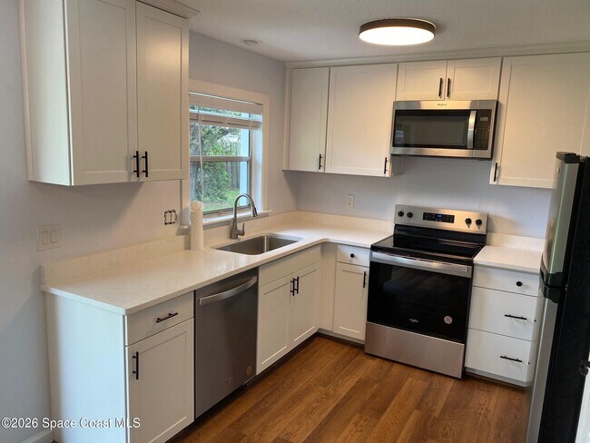 Building Photo - 3247 Galleon Ave NE