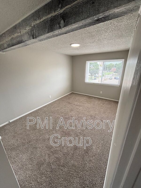Building Photo - 1125 SW Polk St