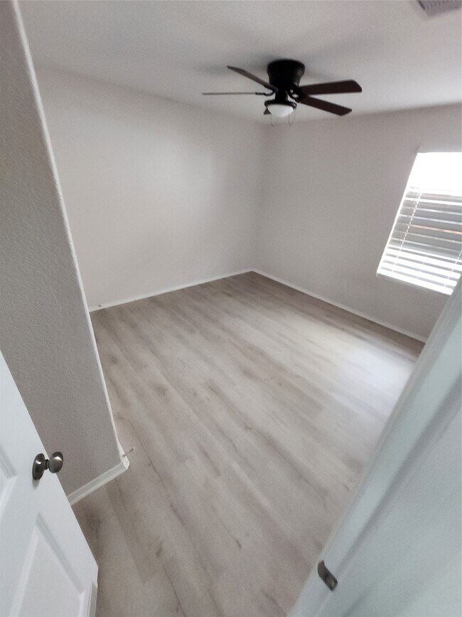 Building Photo - 18419 Cobalt Cove Ln