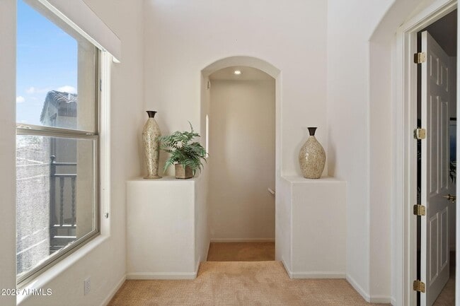 Building Photo - 20802 N Grayhawk Dr