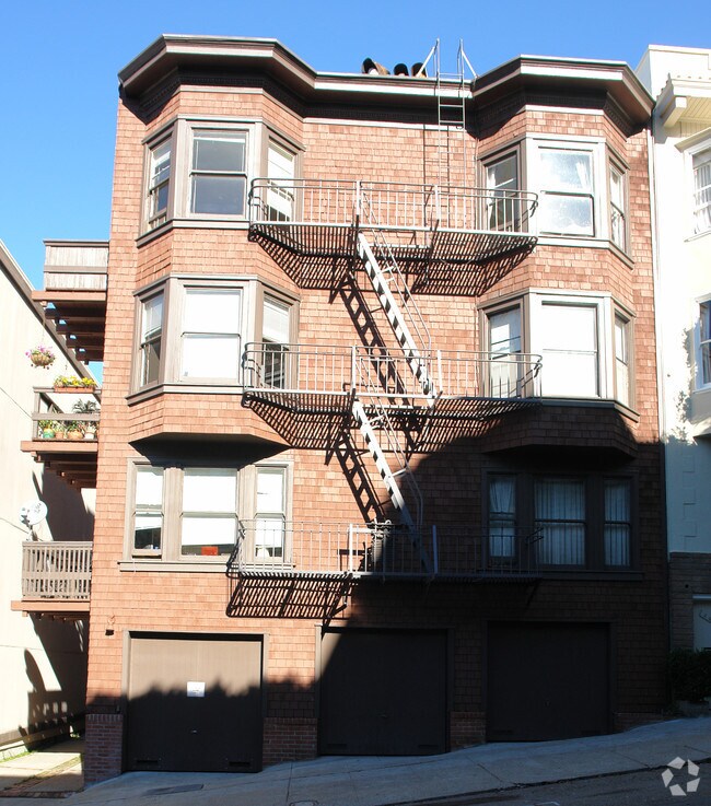 Building Photo - 444 Lombard St