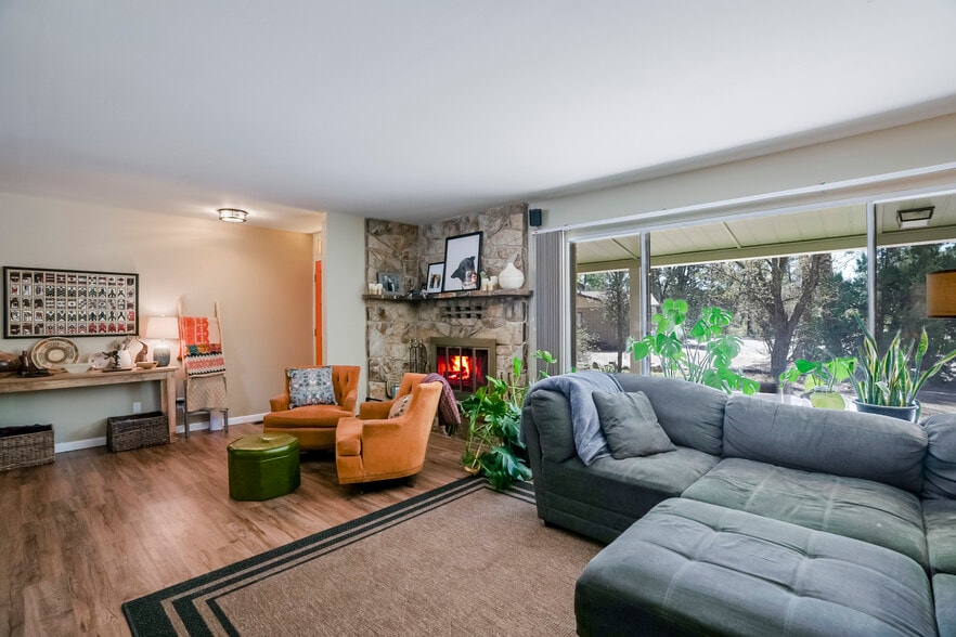 Building Photo - 1786 Autumn Dr