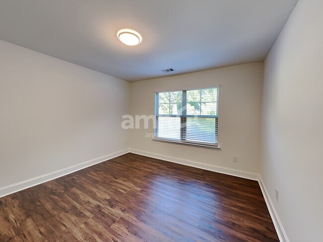 Building Photo - 2502 Folsom St
