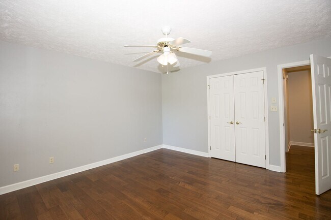 Building Photo - Beautiful 3 bedroom home in Woodlake