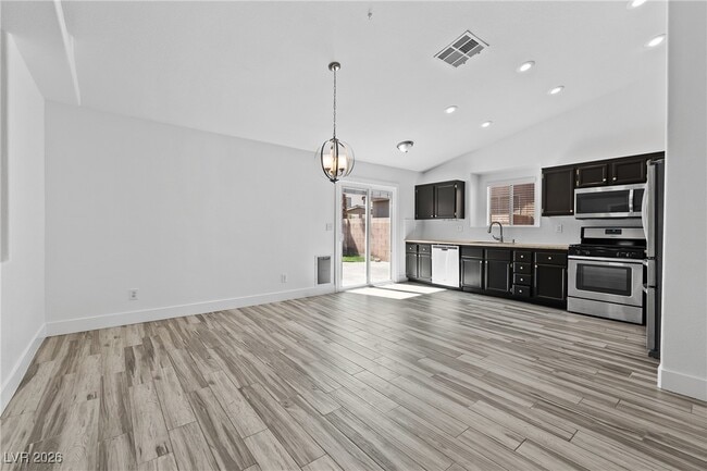 Building Photo - 2117 Marathon Keys Ave