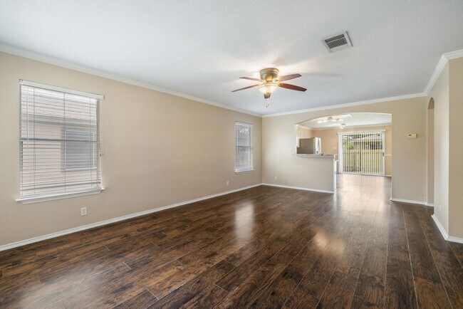Building Photo - 104 Brentwood Dr