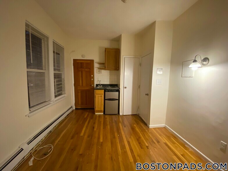 Building Photo - 51 S Huntington Ave