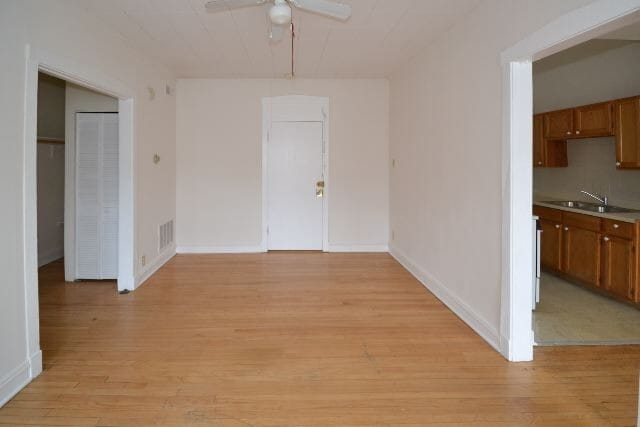 Building Photo - 2226 W Wilson Ave