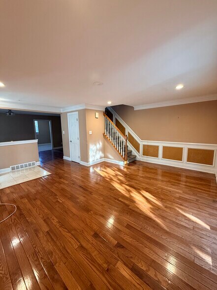 Primary Photo - 3808 Ronnald Dr