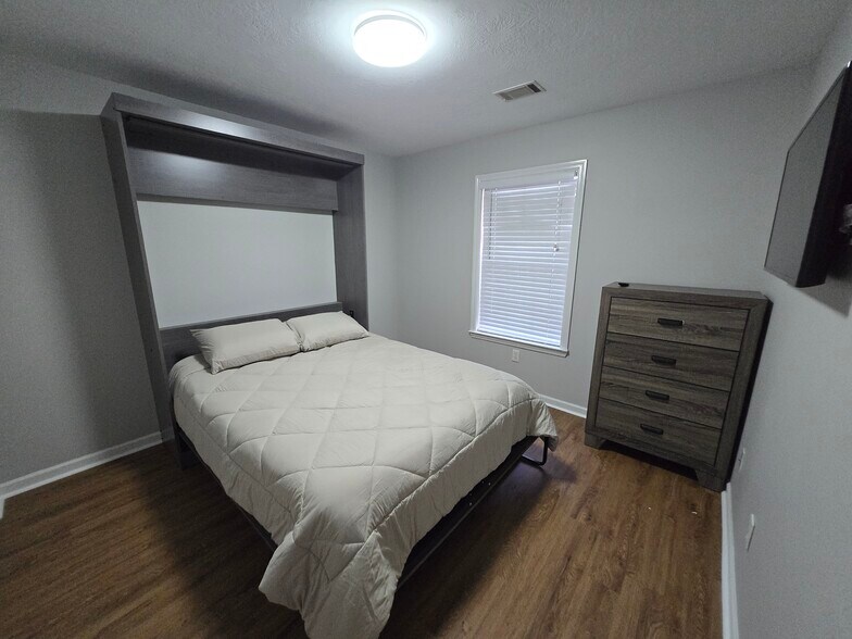 Building Photo - 2177 Bridgeton Rd