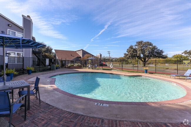 Building Photo - Summerwood Apartments