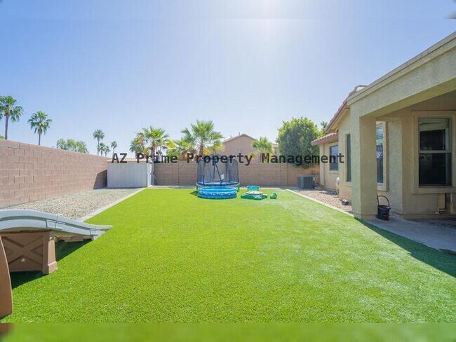 Building Photo - 15160 W Smokey Dr