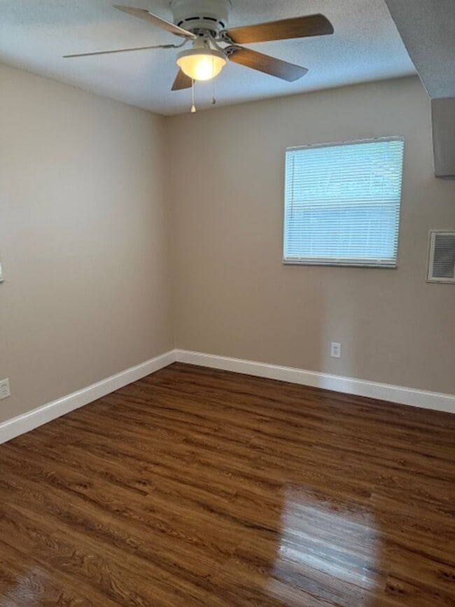 Building Photo - 2/1 Unit for rent in Titusville