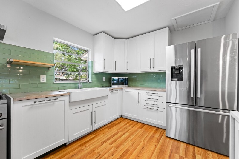 Building Photo - 3355 SW 22nd St