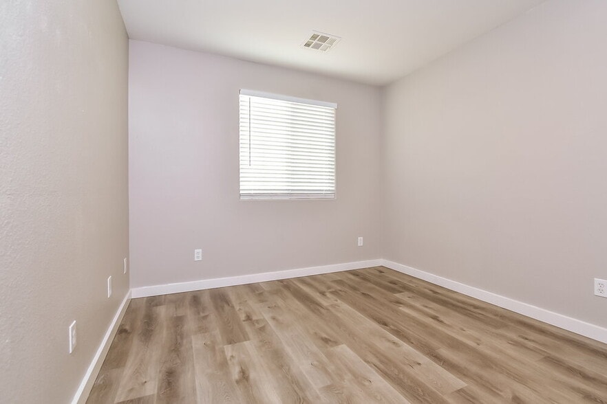 Building Photo - 6479 Red Island Ct