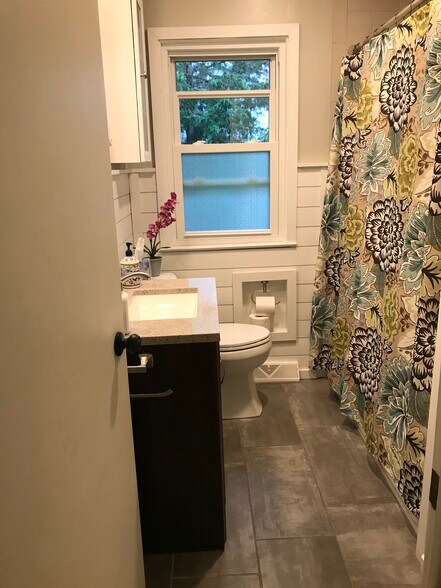 Building Photo - 12417 W Honey Ln