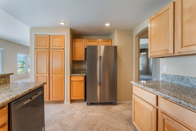 Building Photo - Beautiful, upgraded 2 story townhouse unit...