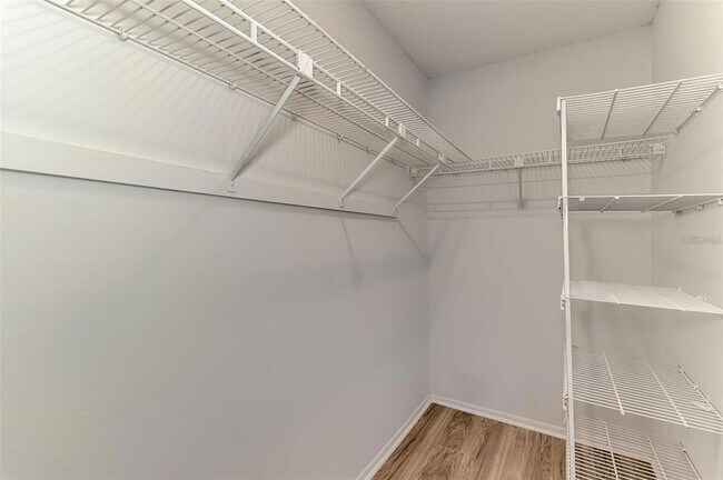 Building Photo - 935 Sunridge Way