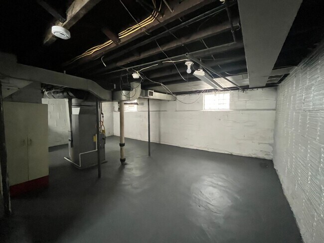 Building Photo - Lovely 2BR Home w/Fenced in Backyard!