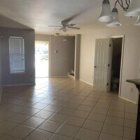 Building Photo - 403 N 48th St