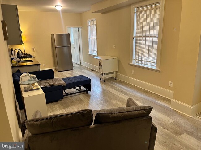 Building Photo - 1309 N 19th St