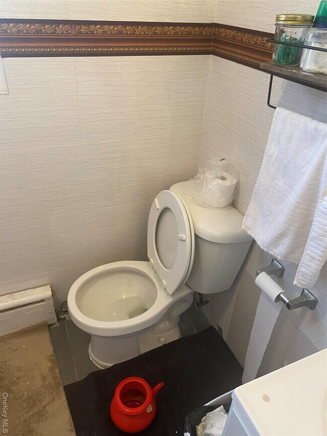 Building Photo - 84-19 150th St