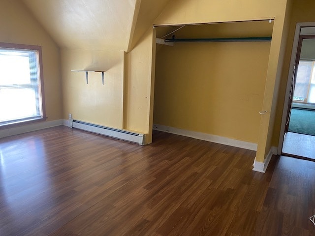 bedroom - 2915 N Farwell Ave