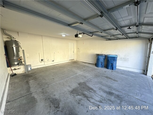 Building Photo - 75 Aldarra Canyon Ave