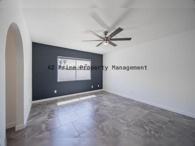Building Photo - 10251 N 53rd Ave