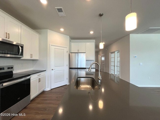 Building Photo - 512 Ragapple Ln