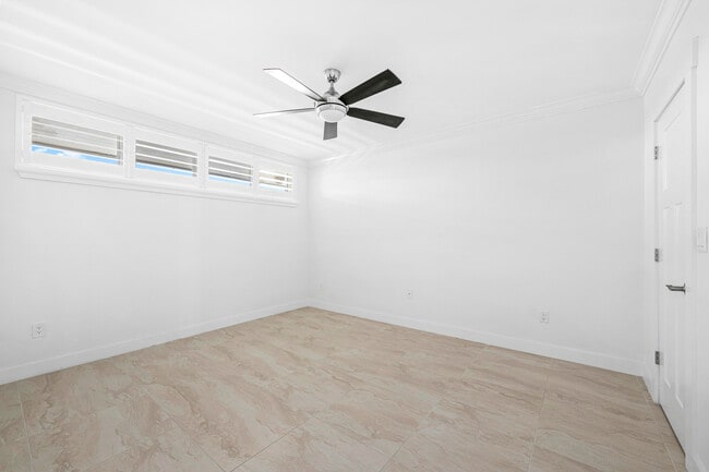 Building Photo - 2720 S Ocean Blvd