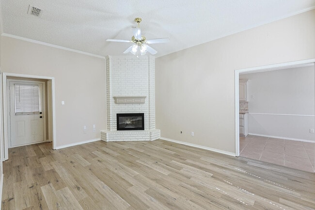 Building Photo - 9708 Aberdeen Ave