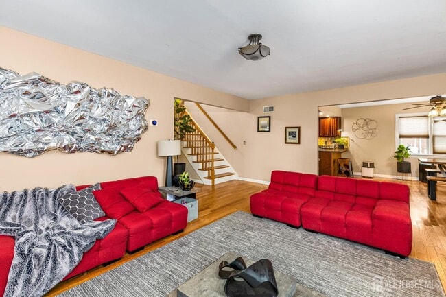 Building Photo - 165 MacArthur Ave