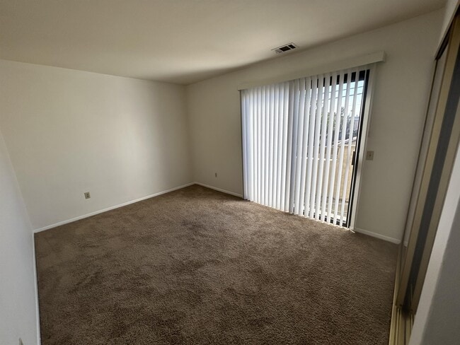 Building Photo - 4576 Hawley Blvd