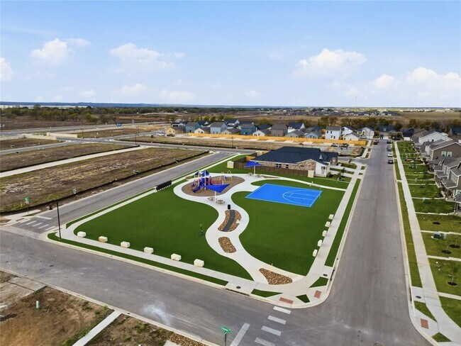 Building Photo - 596 Sormonne Lp