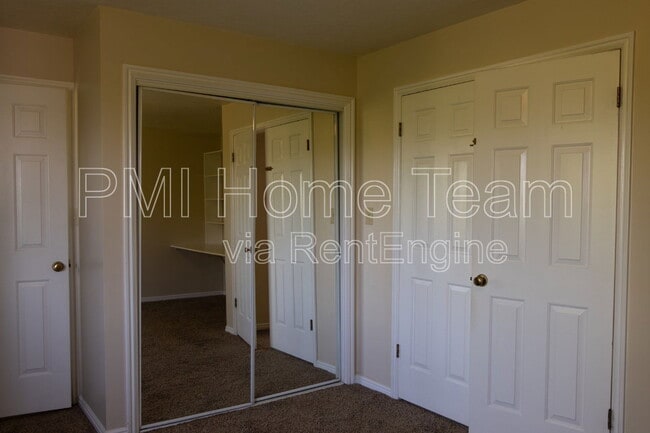 Building Photo - 5095 Taylor Ave