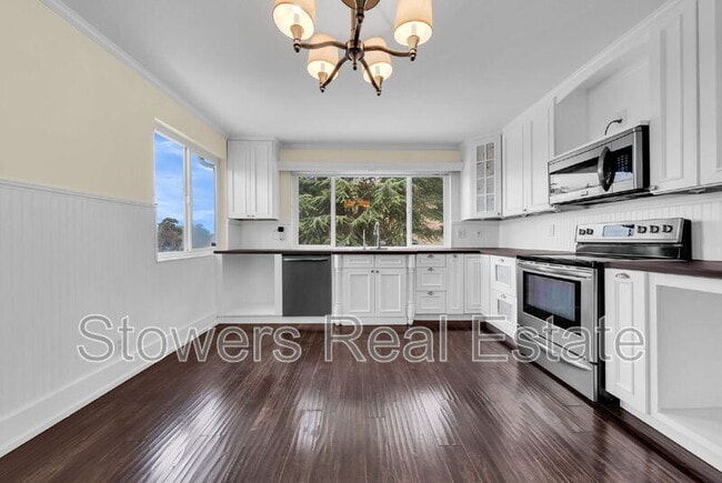 Building Photo - 25551 Maitland Dr