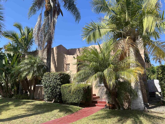 Building Photo - 4734 Biona Dr