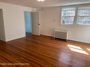 Building Photo - 227 Warren St