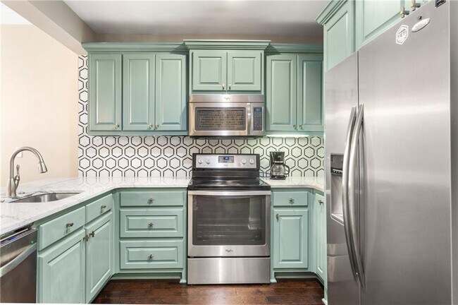 Building Photo - 2277 Peachtree Rd