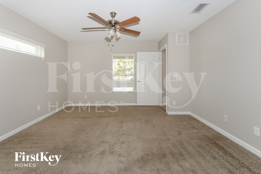 Building Photo - 4522 SW Savona Blvd