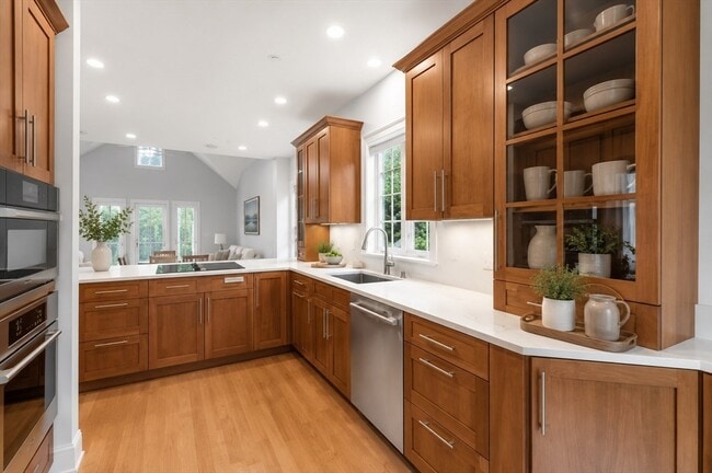 Building Photo - 60 Graystone Circle