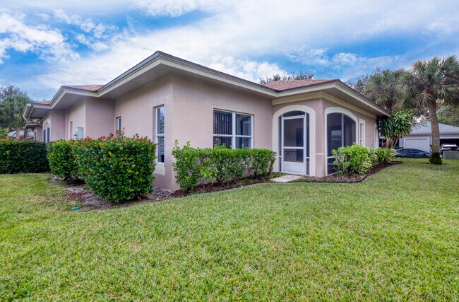 Building Photo - 1864 S Dovetail Dr