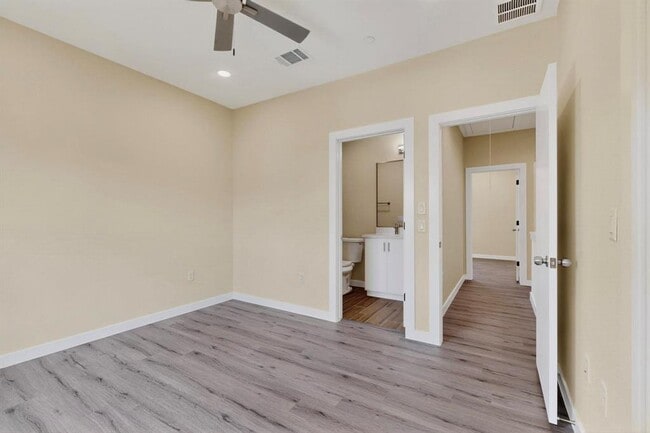Building Photo - 6909 Wentworth Dr