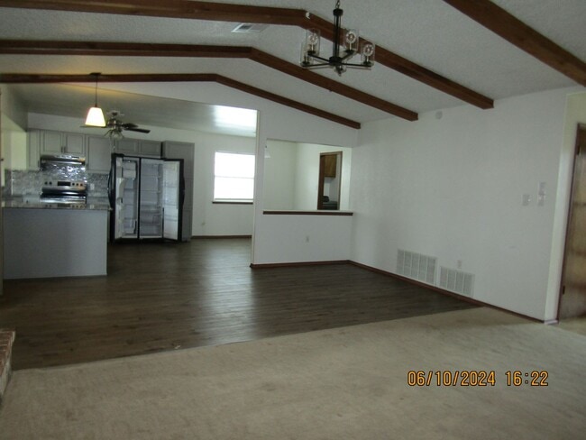 Building Photo - Great home located in Terrace Hills!