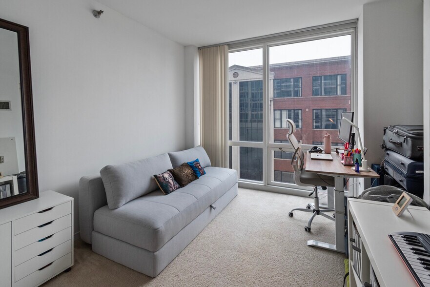 Building Photo - 757 N Orleans St