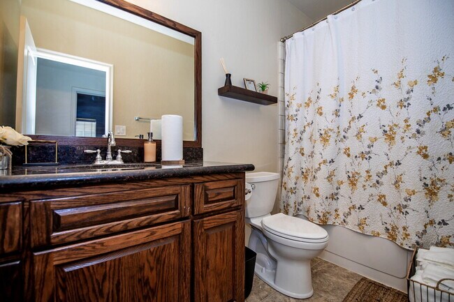 Building Photo - "Fully-Furnished 3-Bedroom, 2-Bathroom Home!"